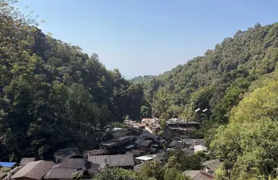 Mae Kampong Village