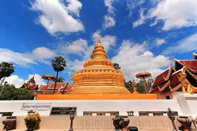 Wat Phra That Chom Thong